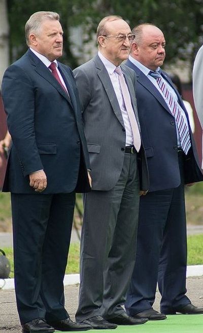 Комсомольчане: Вячеслав Шпорт, Владимир Михалёв, Сергей Ивашкин (слева направо)