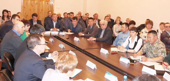 Фракция КПРФ выступила с инициативой провести депутатские слушания, пригласить на них жителей Нерюнгринского района и специалистов