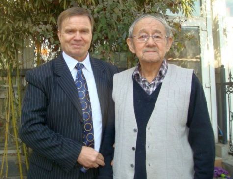 Автор статьи Геннадий Константинов (слева) и племянник последнего китайского императора - Юй Чжань