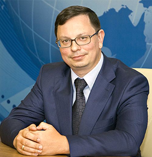 Все ждут объяснений и.о. ректора ДВФУ Никиты Анисимова 