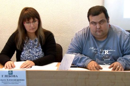 На фото председатель Совета Ольга Глебова и заместитель председателя Сергей Павленко