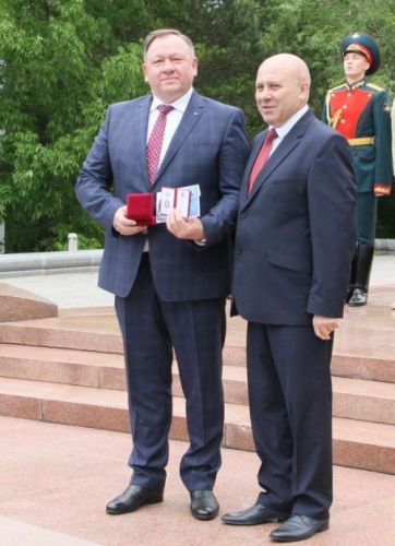 Начальник ДВЖД Николай Маклыгин и мэр Хабаровска Сергей Кравчук. Фото автора