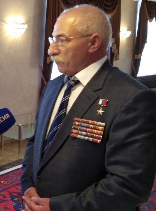 Командир тогдашнего республиканского спецназа Загид Загидов был удостоен звания Героя России