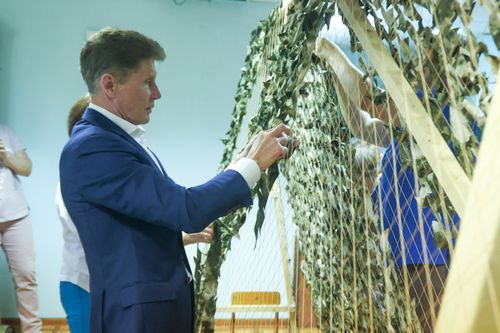Олег Кожемяко плетет сети