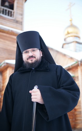 Епископ Якутский и Ленский Роман.