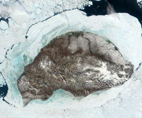Остров Врангеля - снимок из космоса