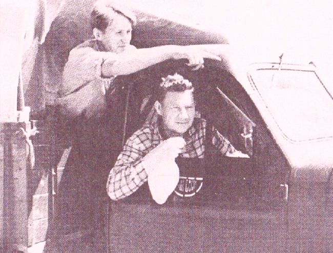 Алексей Окладников со своим любимым учеником - Анатолием Деревянко, 1965 г. в Хабаровске
