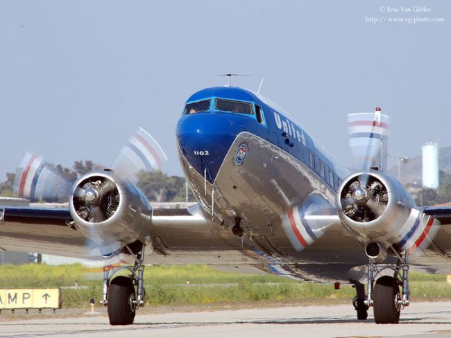 Американский транспортный самолет Douglas DC-47