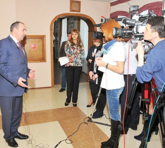 Новый мэр Магадана Юрий Гришан отвечает на вопросы журналистов