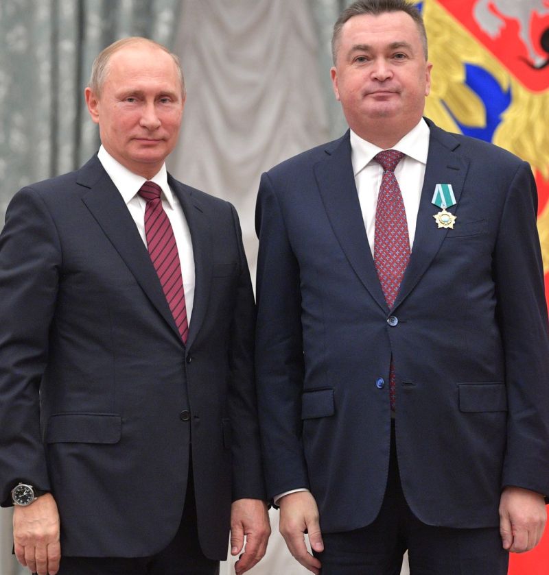 Награду бывшему губернатору Приморья вручил лично президент России Владимир Путин