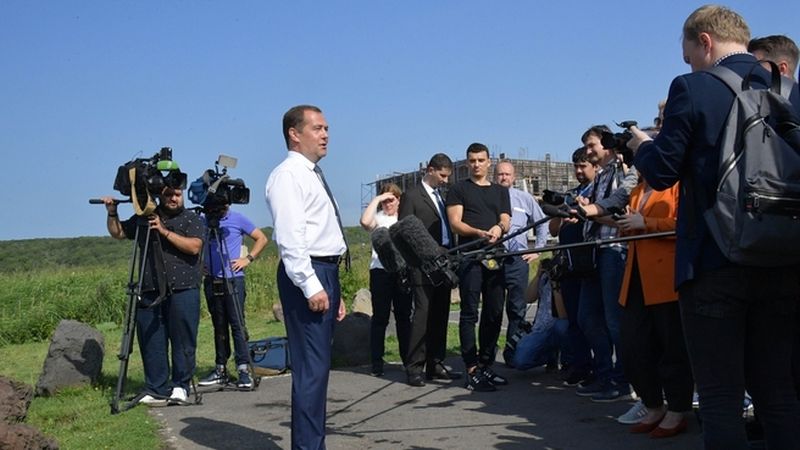 Дмитрий Медведев - председатель правительства ответил на вопросы российских журналистов.