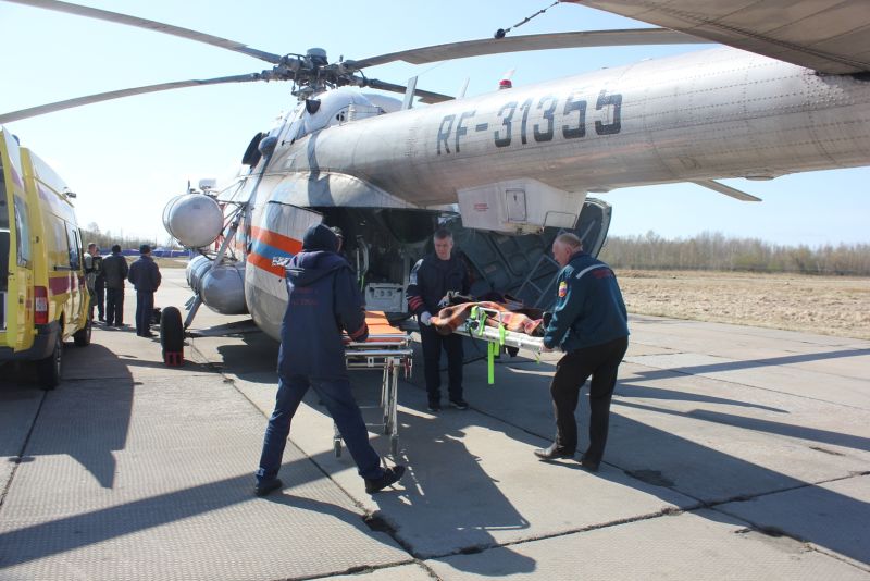 Вертолет МЧС России доставил пострадавших в ДТП в Хабаровск