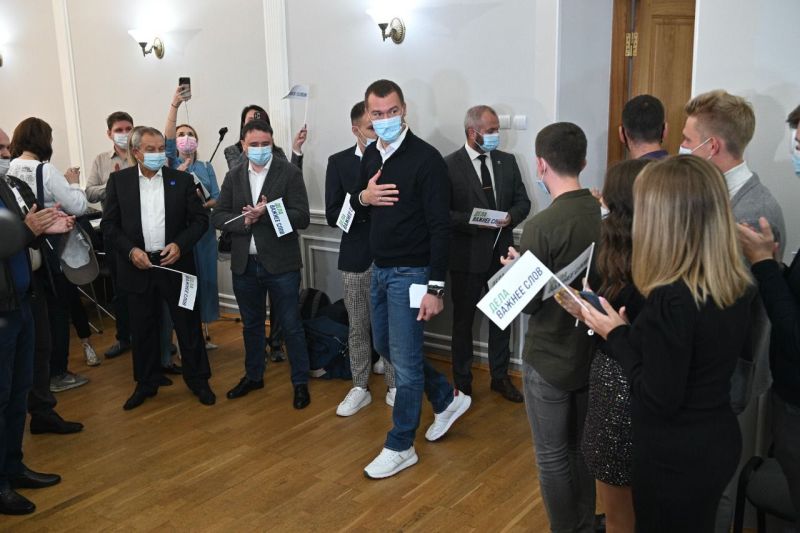 Михаил Дегтярев прибыл в свой предвыборный штаб