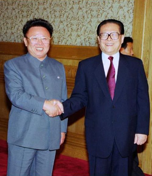 С Председателем КНР Цзян Цзэминем. Май 2000 года.