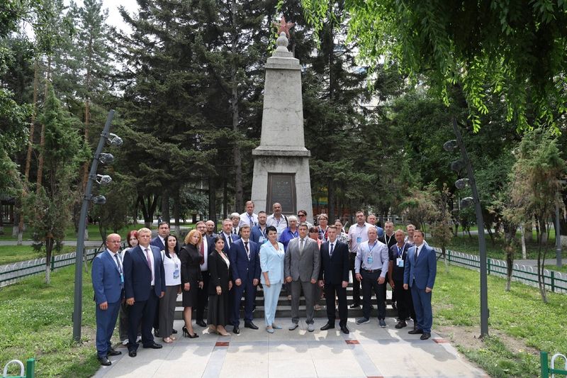 ЕАО укрепляет всестороннее сотрудничество с городом Цзямусы (КНР) (нажмите, чтобы увеличить)