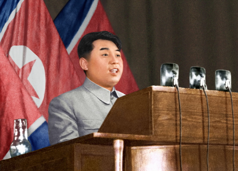 На VI Пленуме ЦК ТПК Ким Ир Сен выдвигает основную линию послевоенного экономического строительства. Август 1953 года.