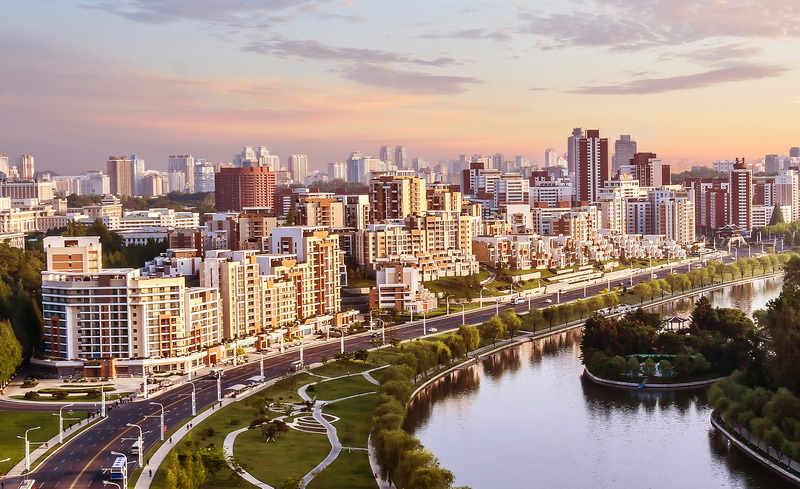 Террасный жилой сектор на набережной реки Потхон.