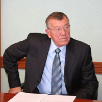 В. Кондратов