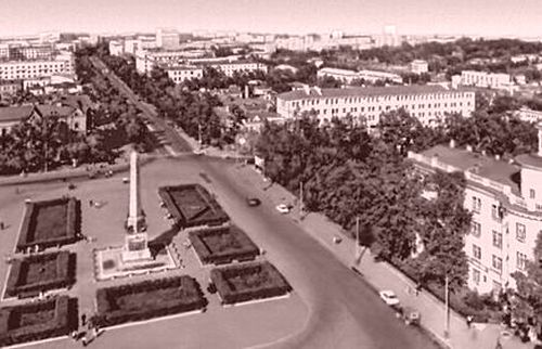 Такой была Комсомольская площадь в Хабаровске в советское время