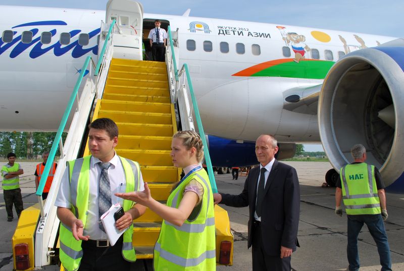 Стартовый рейс авиакомпании «Якутия» с местного аэродрома Хурбы во Внуково